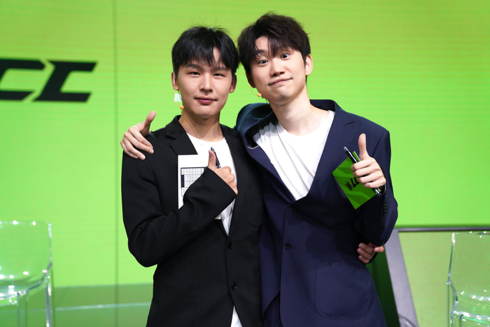 2025LPL夏季赛季后赛战队海报一览：场场皆关键，无畏竞巅峰！