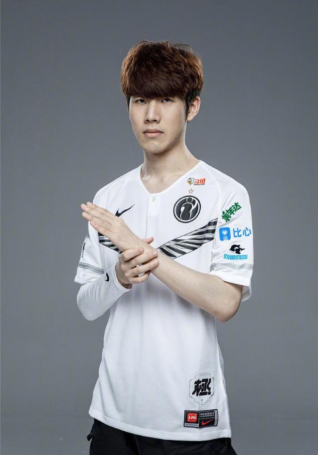 【赛后战报】弹幕时间！BLG以2比1击败AL确保前四