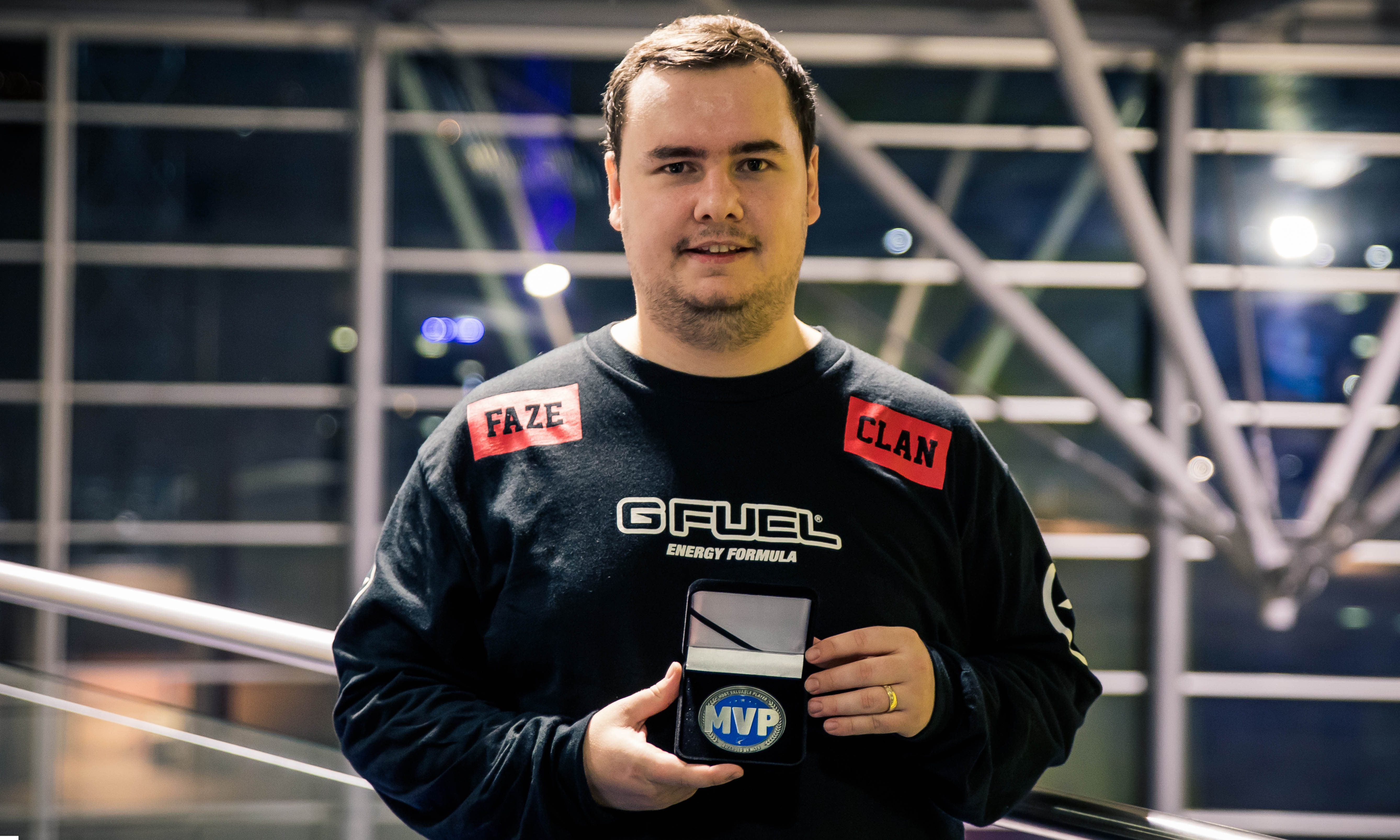 在《Valorant》中，一天内有超过12,000名作弊者被禁赛