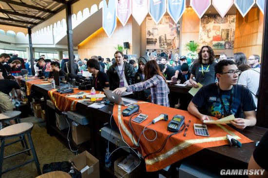 最终软虾？小田感到困惑，Elk Senna继续杀戮。 Bilibili Gaming ；锁定赛点。