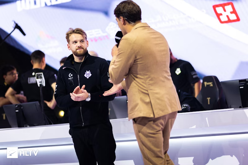 三核协作！ Zeus 杰斯重拾状态，两位C位稳稳收割 Hanwha Life Esports 的首局，击溃 KT Rolster